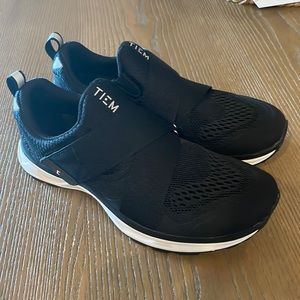 TIEM 7.5 cycling shoes